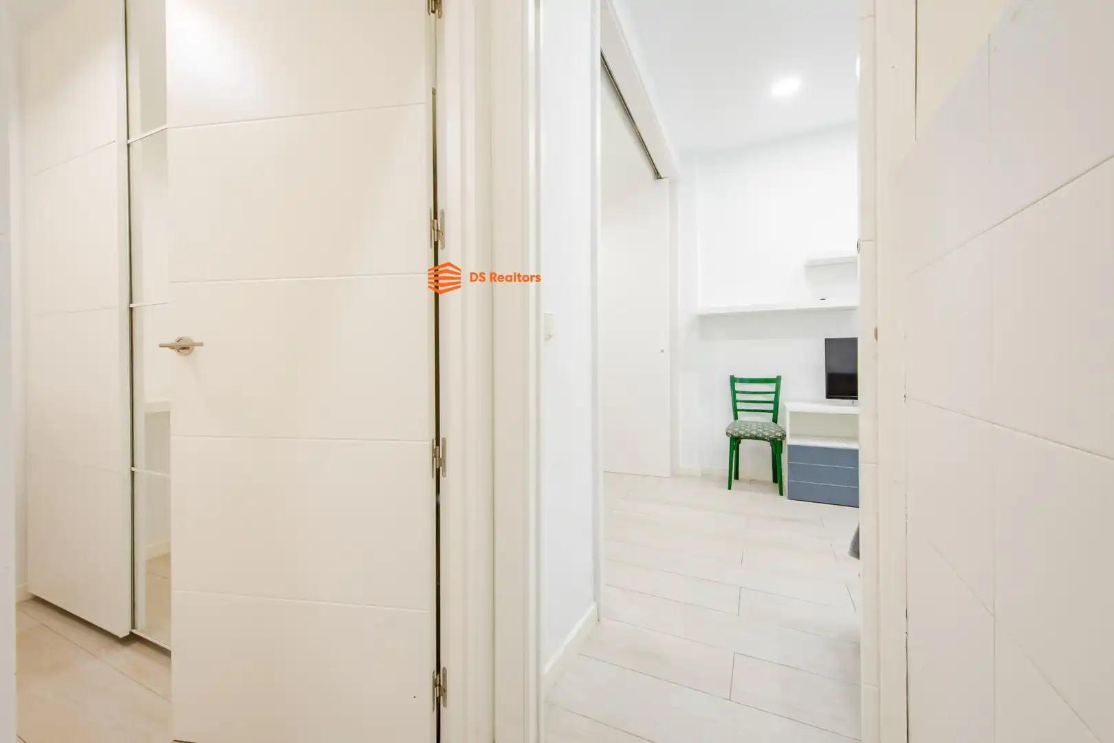 Flat for sale in Madrid  with Heating and Furnished