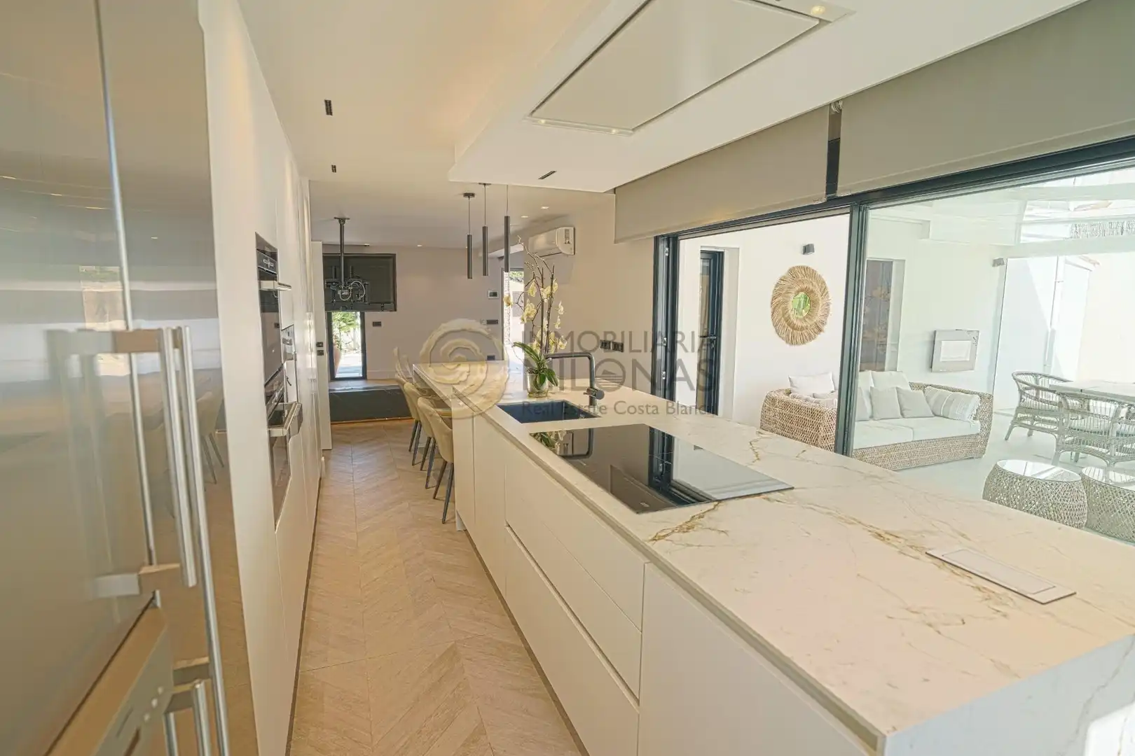 Cocina de Casa o chalet en venta en L'Alfàs del Pi con Aire acondicionado, Jardín privado y Terraza