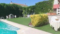 Swimming pool of House or chalet for sale in Badajoz Capital  with Air Conditioner, Heating and Private garden