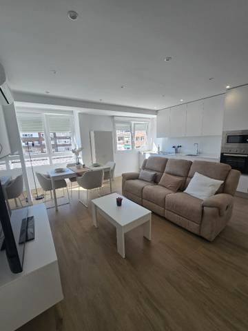 Piso en Alquiler en Calle de Bravo Murillo, 297 en Valdeacederas