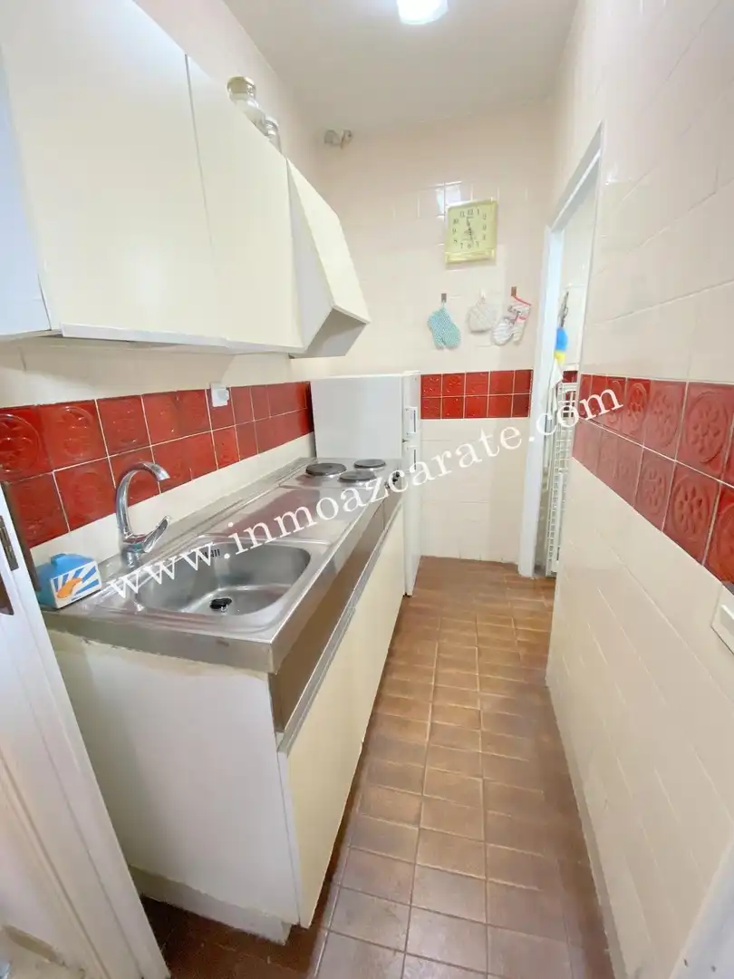 Cuina de Apartament en venda en Barcelona amb Terrassa i Balcó