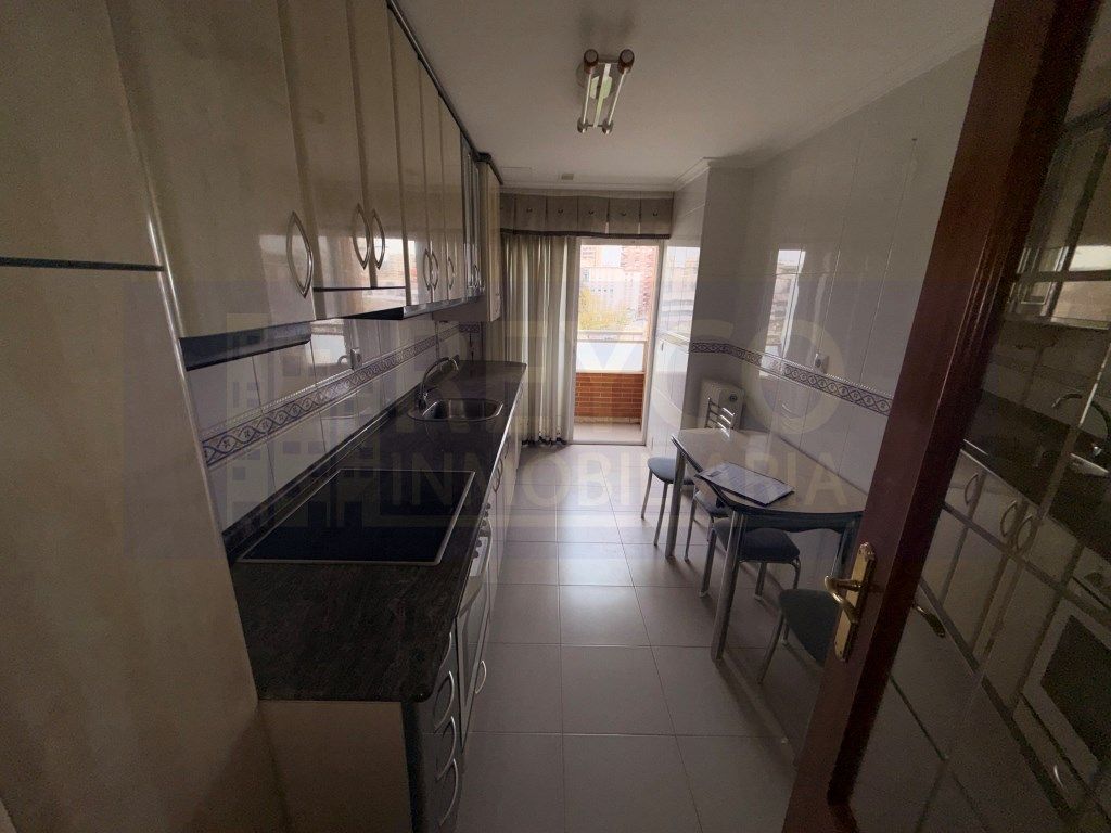 Cuina de Apartament en venda en  Logroño amb Balcó