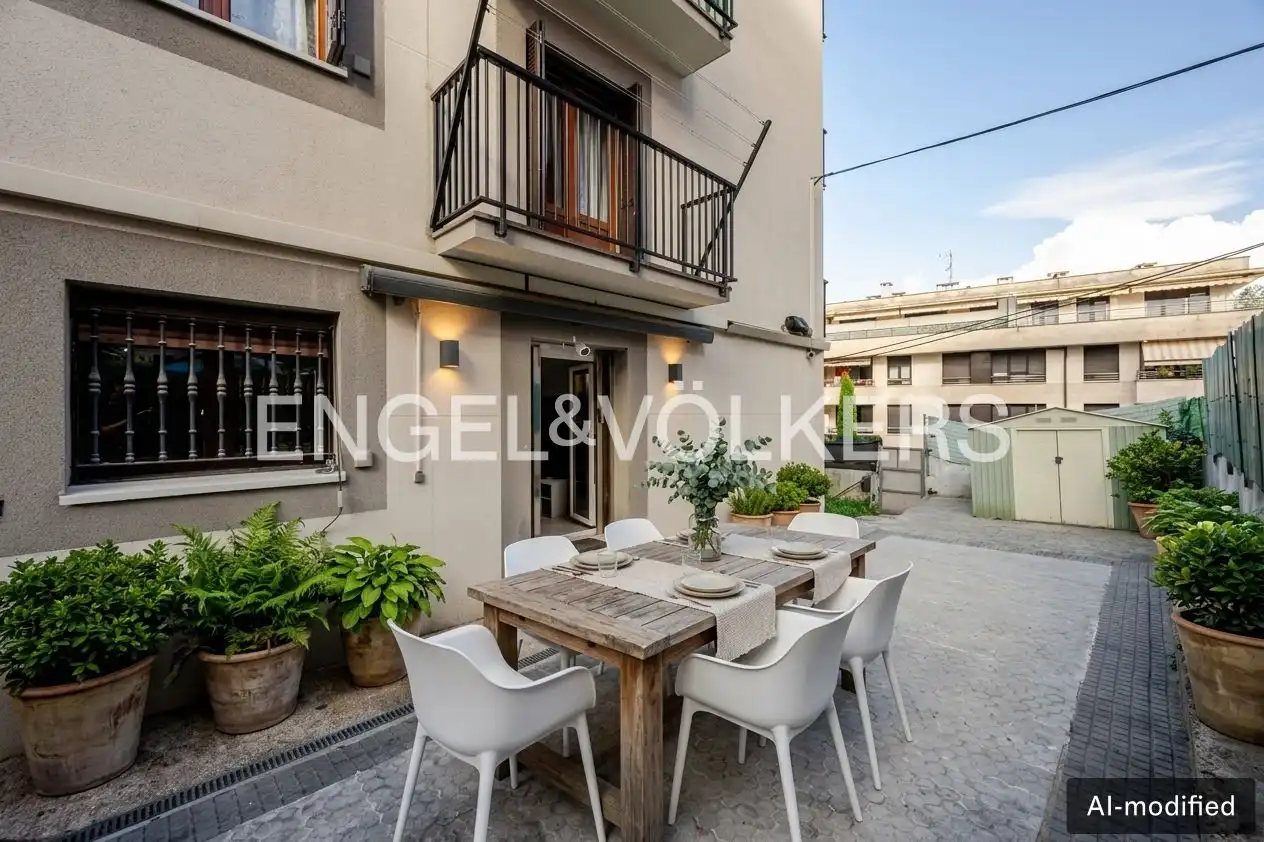 Flat with garden for sale in Zubiaurre Pasealekua