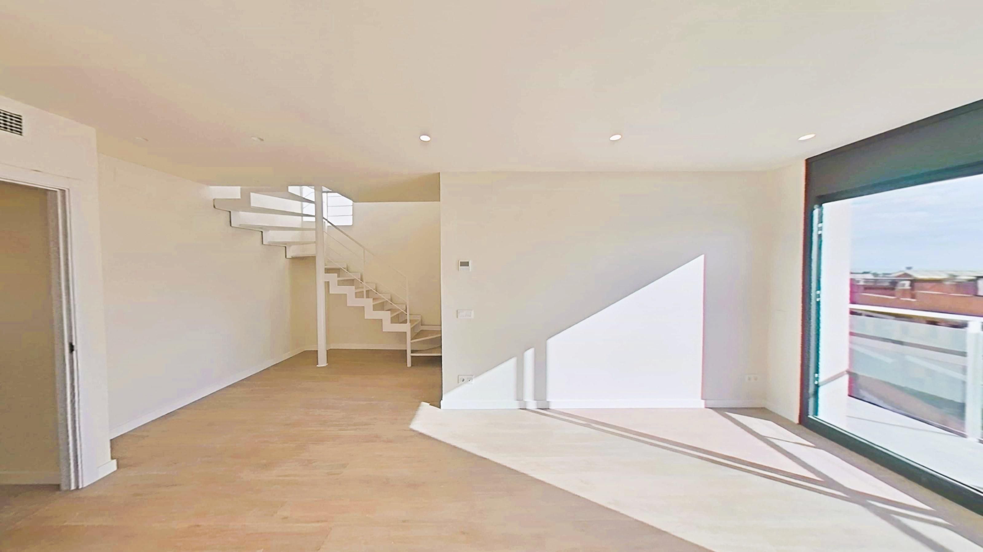 Àtic en venda en Cubelles amb Aire condicionat, Calefacció i Jardí privat