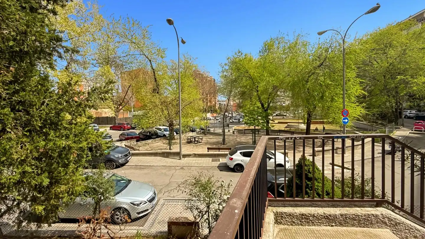 Außenansicht von Geschaftsraum zum Verkauf in Madrid