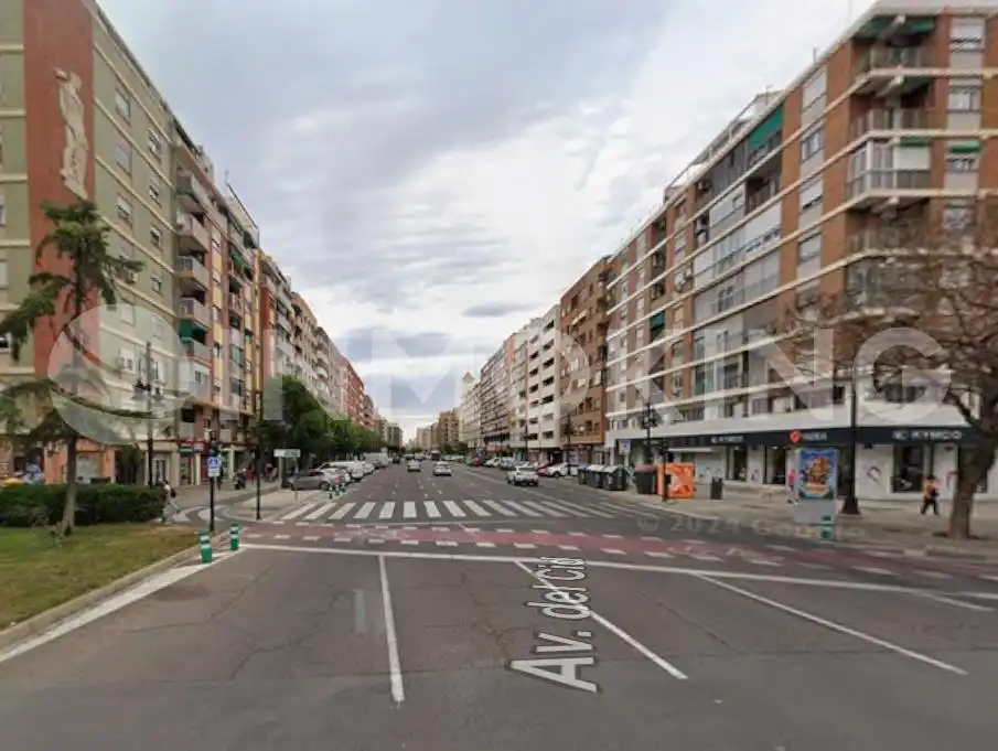 Vista exterior de Local de alquiler en Valencia