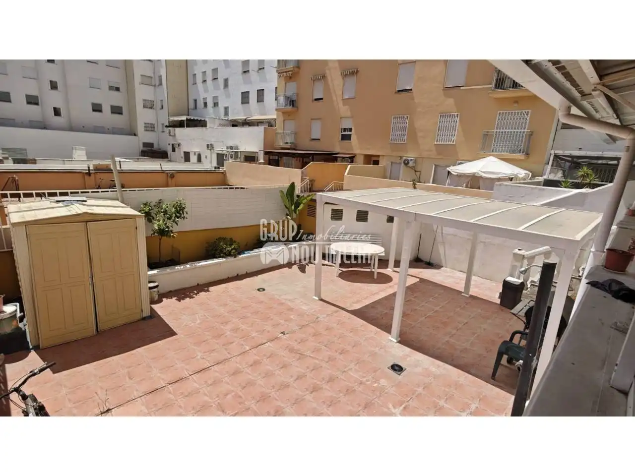 Vista exterior de Piso en venta en Catarroja con Aire acondicionado, Terraza y Trastero