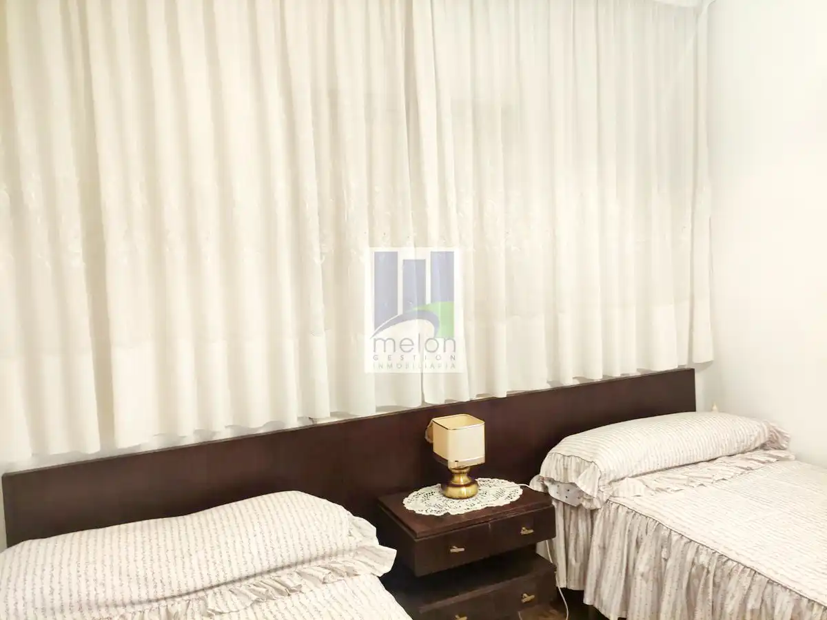 Dormitori de Casa o xalet en venda en Burgos