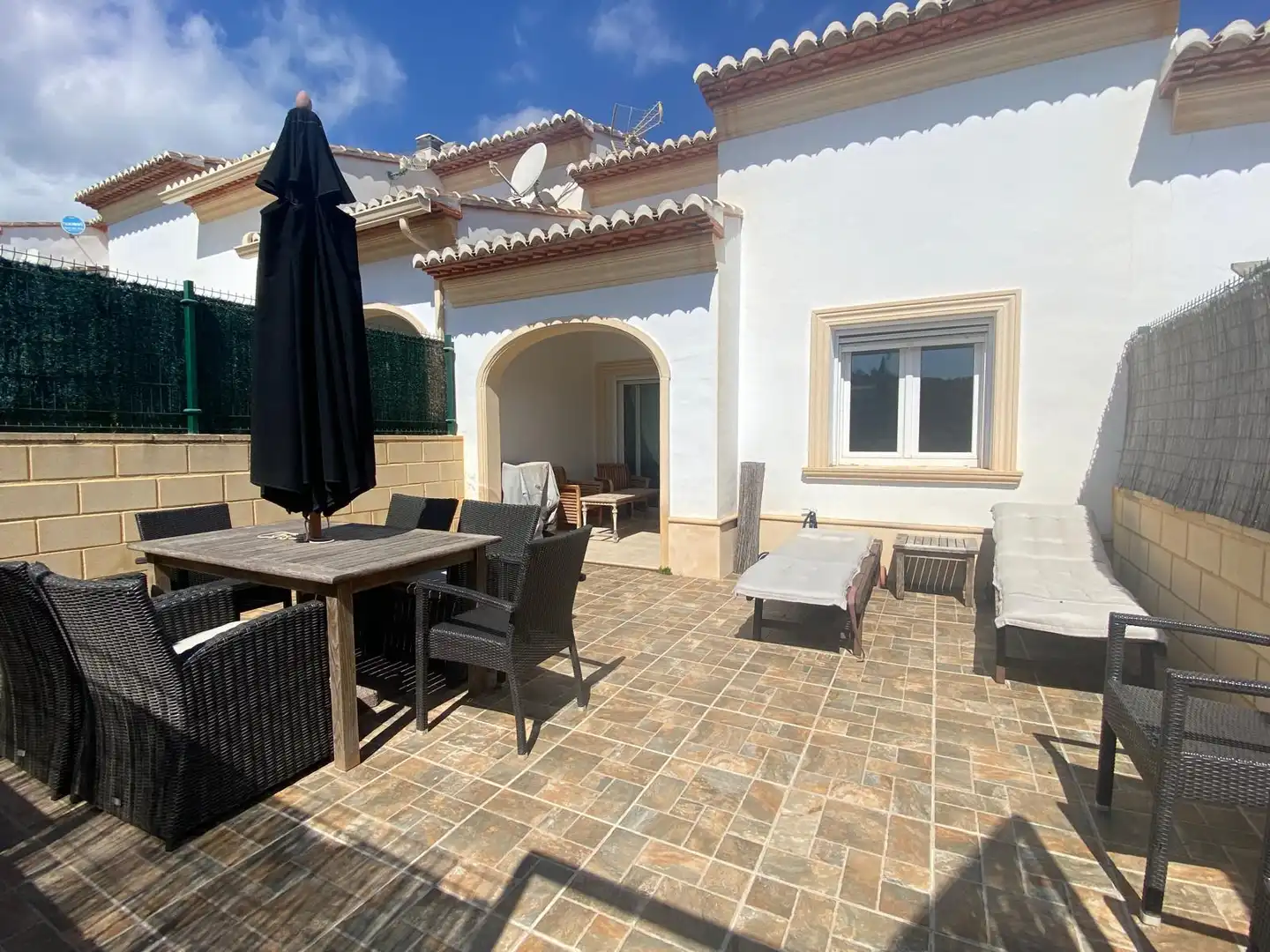 Terrasse von Einfamilien-Reihenhaus zum Verkauf in Benitachell / El Poble Nou de Benitatxell mit Heizung, Privatgarten und Terrasse