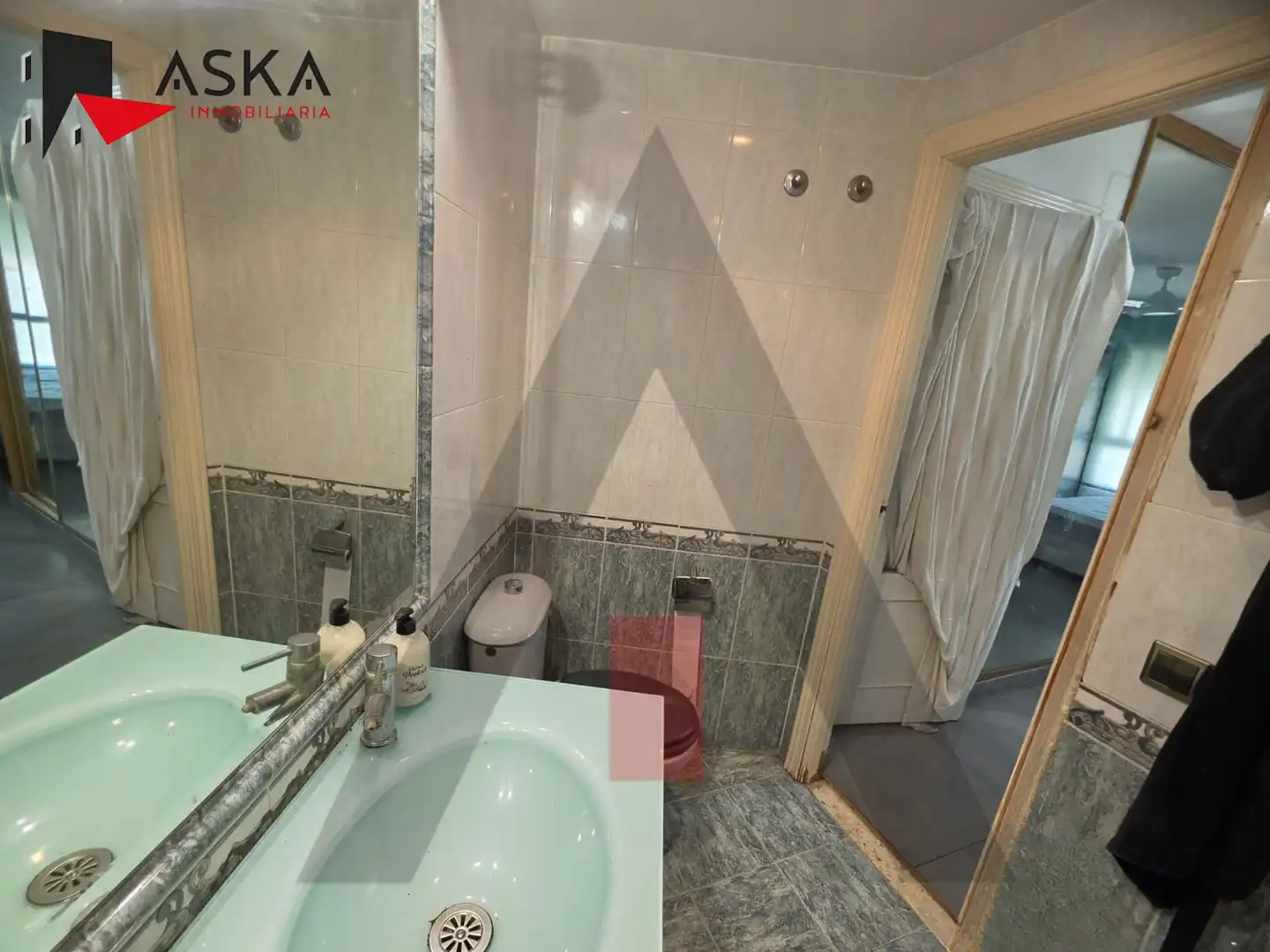 Bathroom of Flat for sale in Paiporta  with Terrace and Balcony