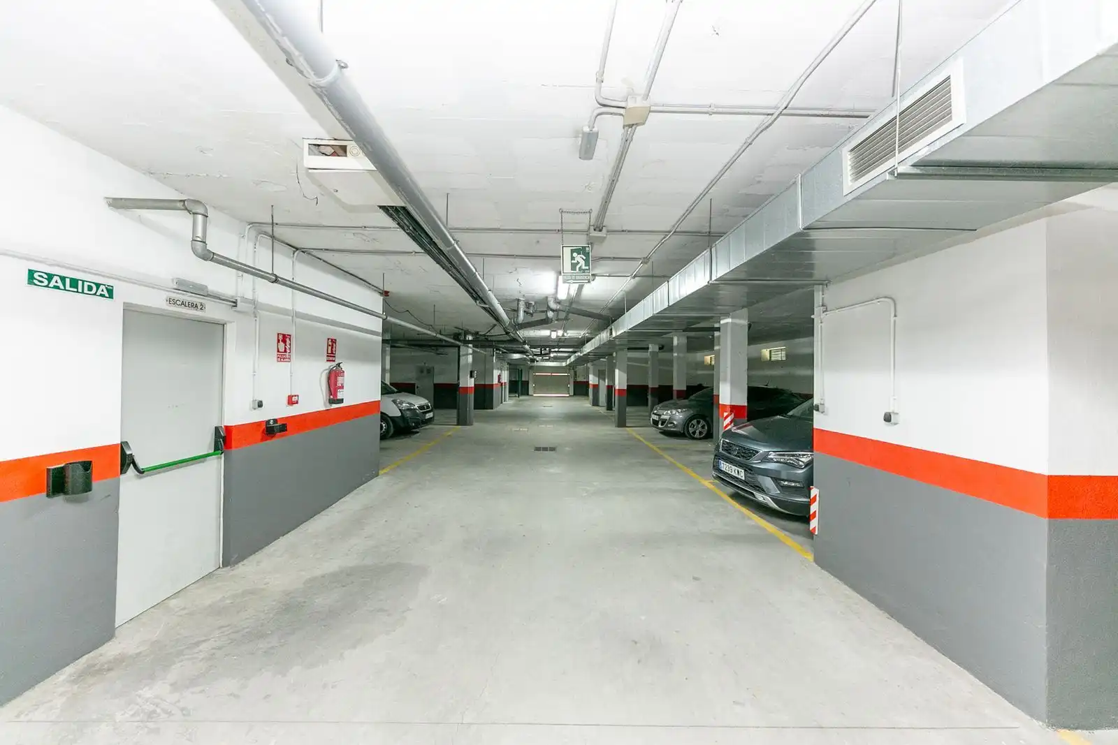 Parkplatz von Wohnungen zum Verkauf in Pulianas mit Klimaanlage, Terrasse und Möbliert