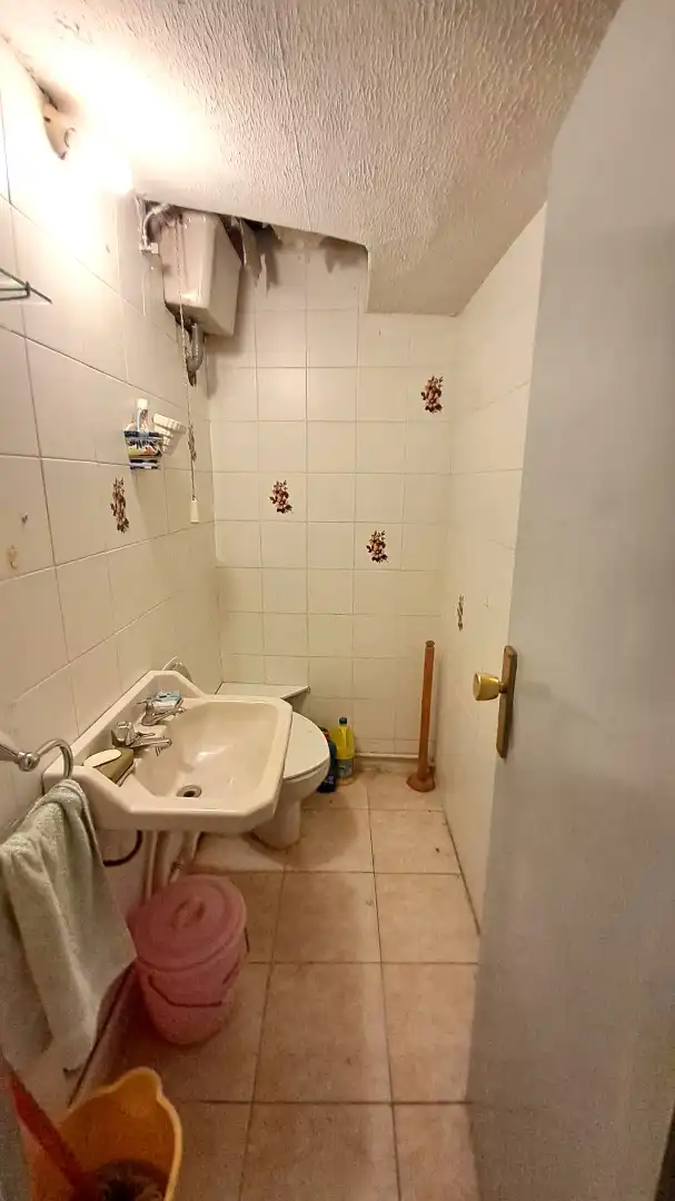 Baño de Casa o chalet en venta en Cuéllar con Calefacción, Terraza y Amueblado
