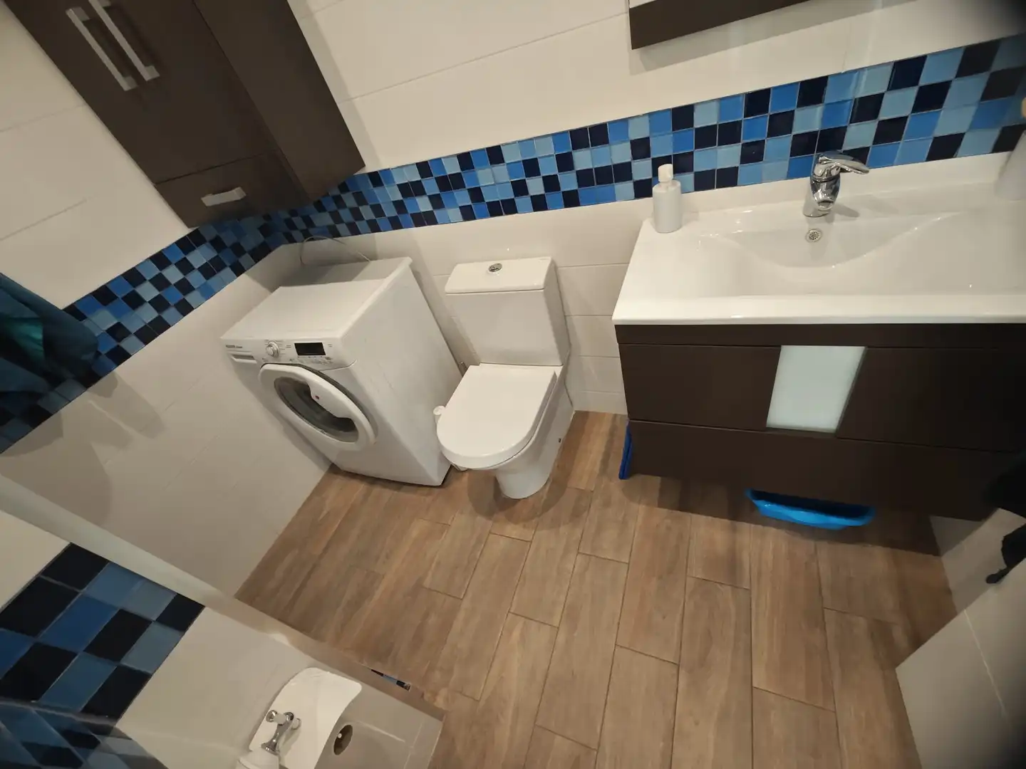 Badezimmer von Wohnungen zum Verkauf in Guardamar de la Safor mit Klimaanlage, Heizung und Terrasse