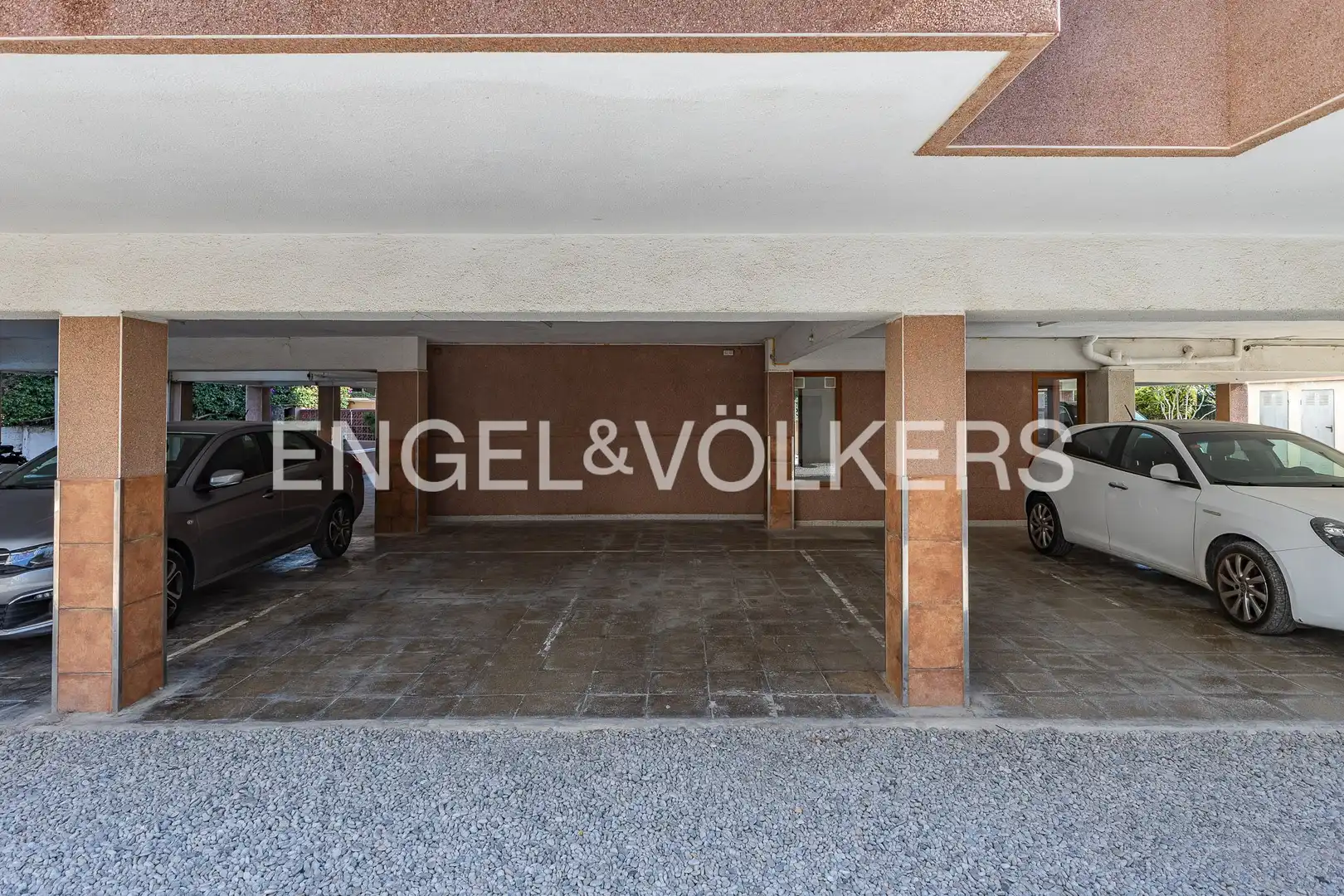 Aparcament de Àtic en venda en Castelldefels amb Aire condicionat, Calefacció i Parquet