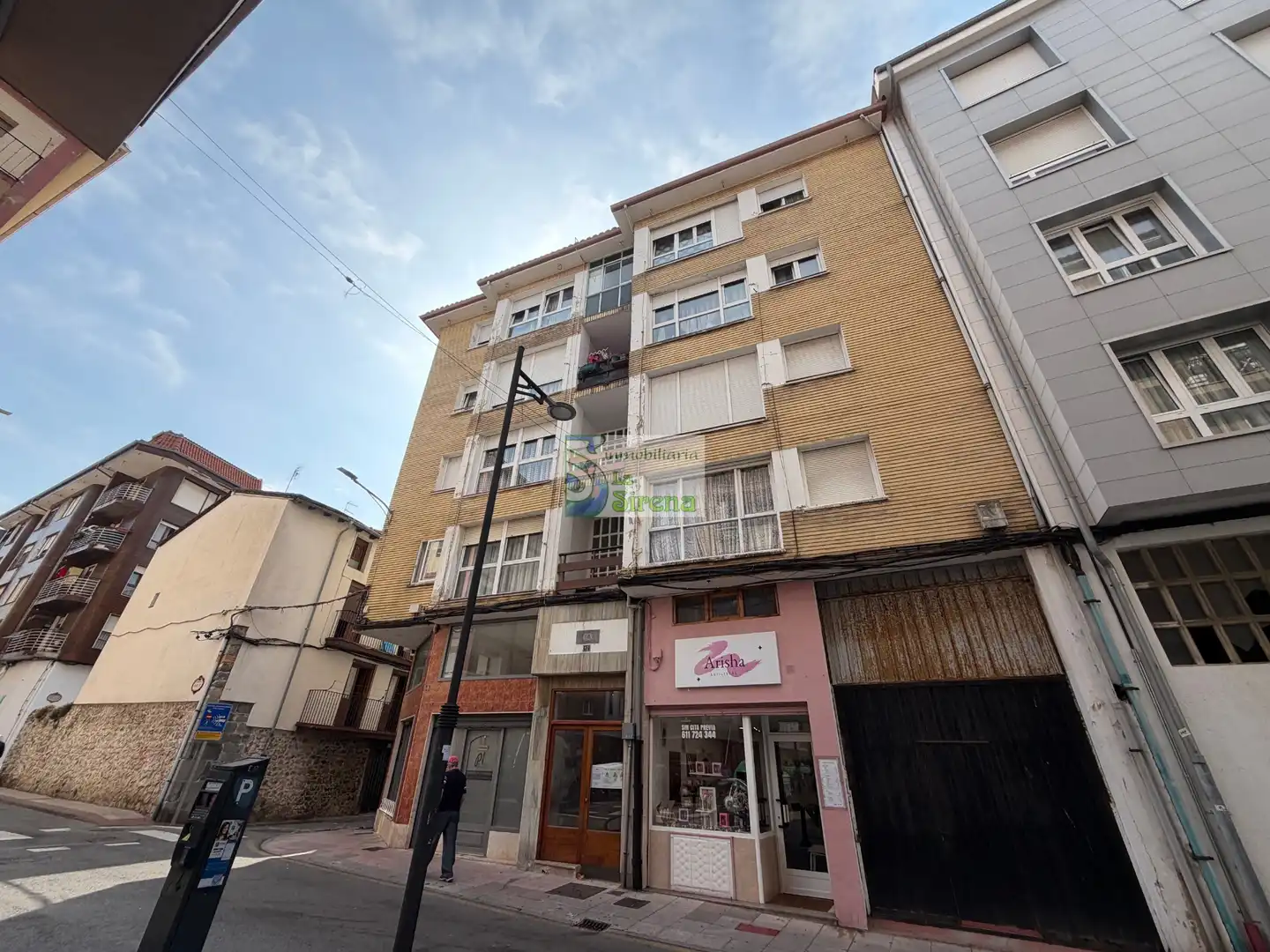 Vista exterior de Pis en venda en Castro-Urdiales amb Calefacció, Moblat i Forn