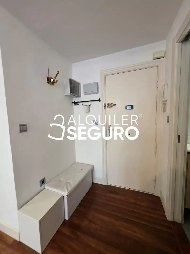 Piso de alquiler en Bilbao  con Calefacción y Amueblado