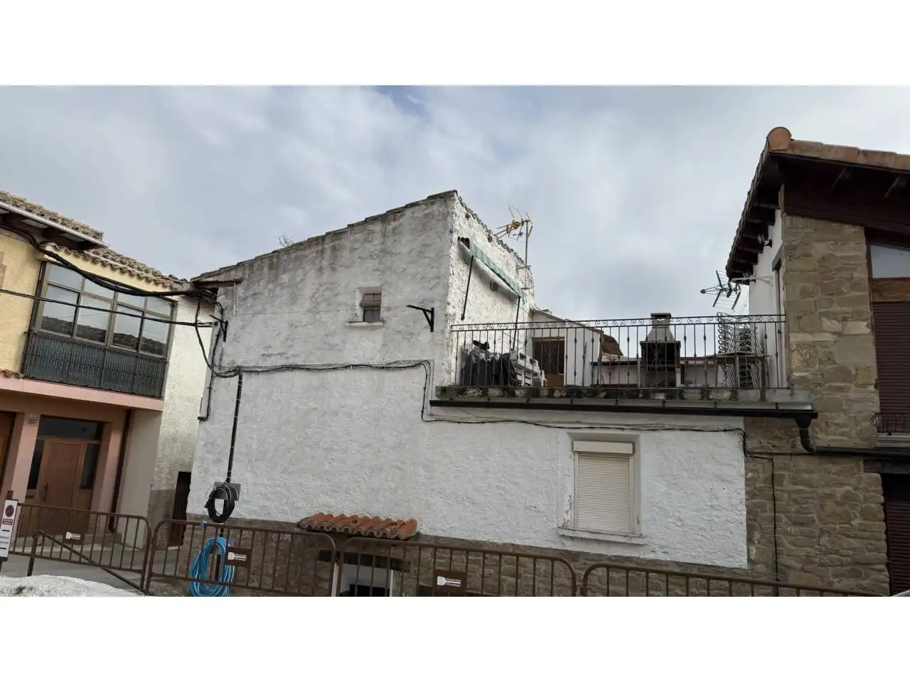 Vista exterior de Casa o xalet en venda en Artajona amb Calefacció i Terrassa
