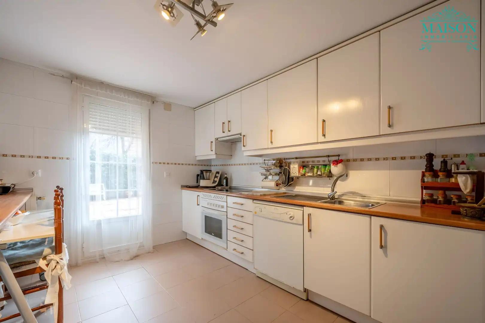 Cocina de Casa o chalet en venta en El Casar con Calefacción y Jardín privado