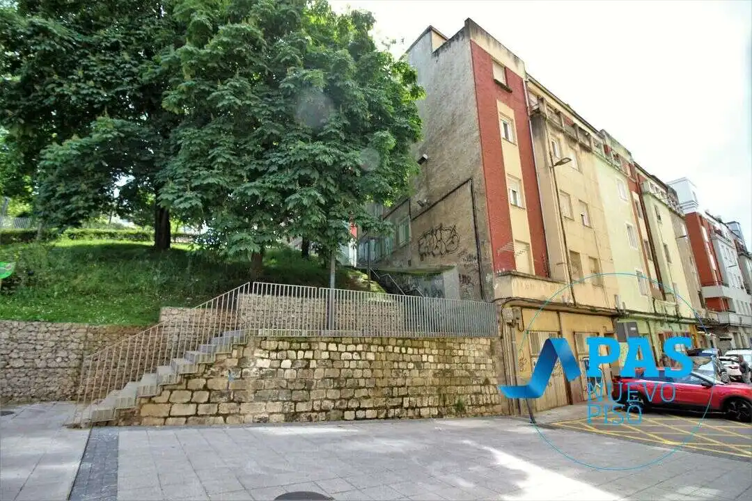 Vista exterior de Pis en venda en Santander