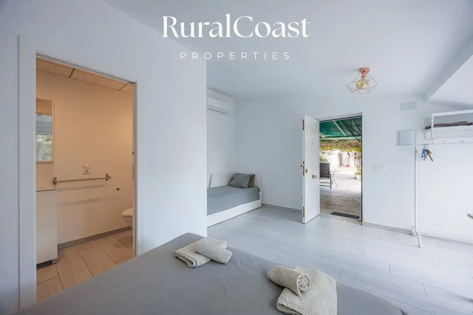 Bedroom of Detached homes for sale in El Campello  with Air Conditioner, Heating and Terrace
