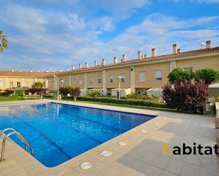 Swimming pool of Single-family semi-detached for sale in  Tarragona Capital  with Air Conditioner, Terrace and Balcony