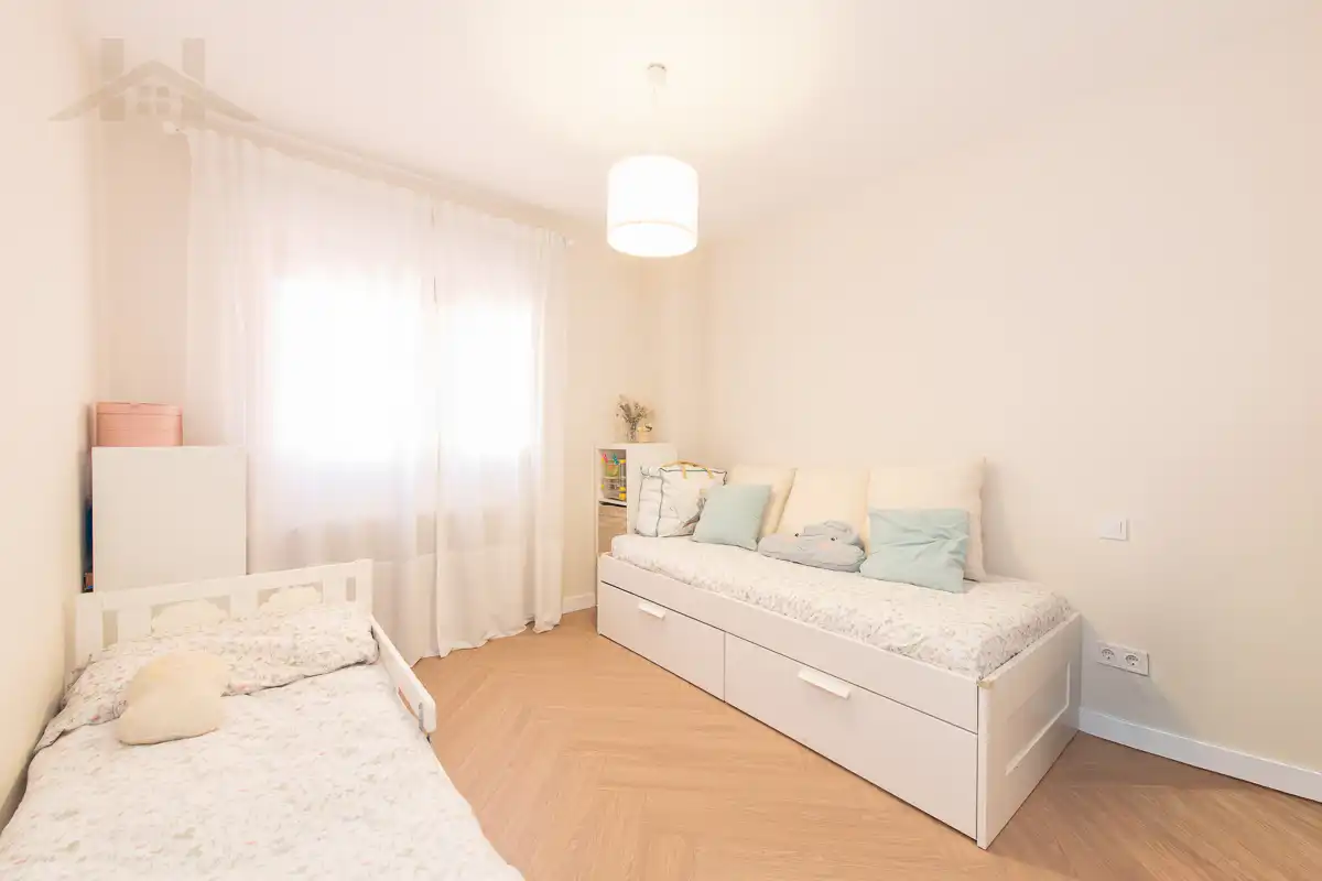 Habitación de Piso en venta en Alcobendas con Calefacción, Terraza y Trastero