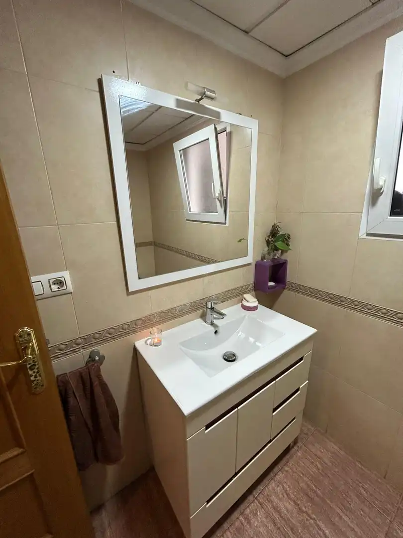 Bany de Apartament en venda en Torrevieja amb Terrassa i Balcó