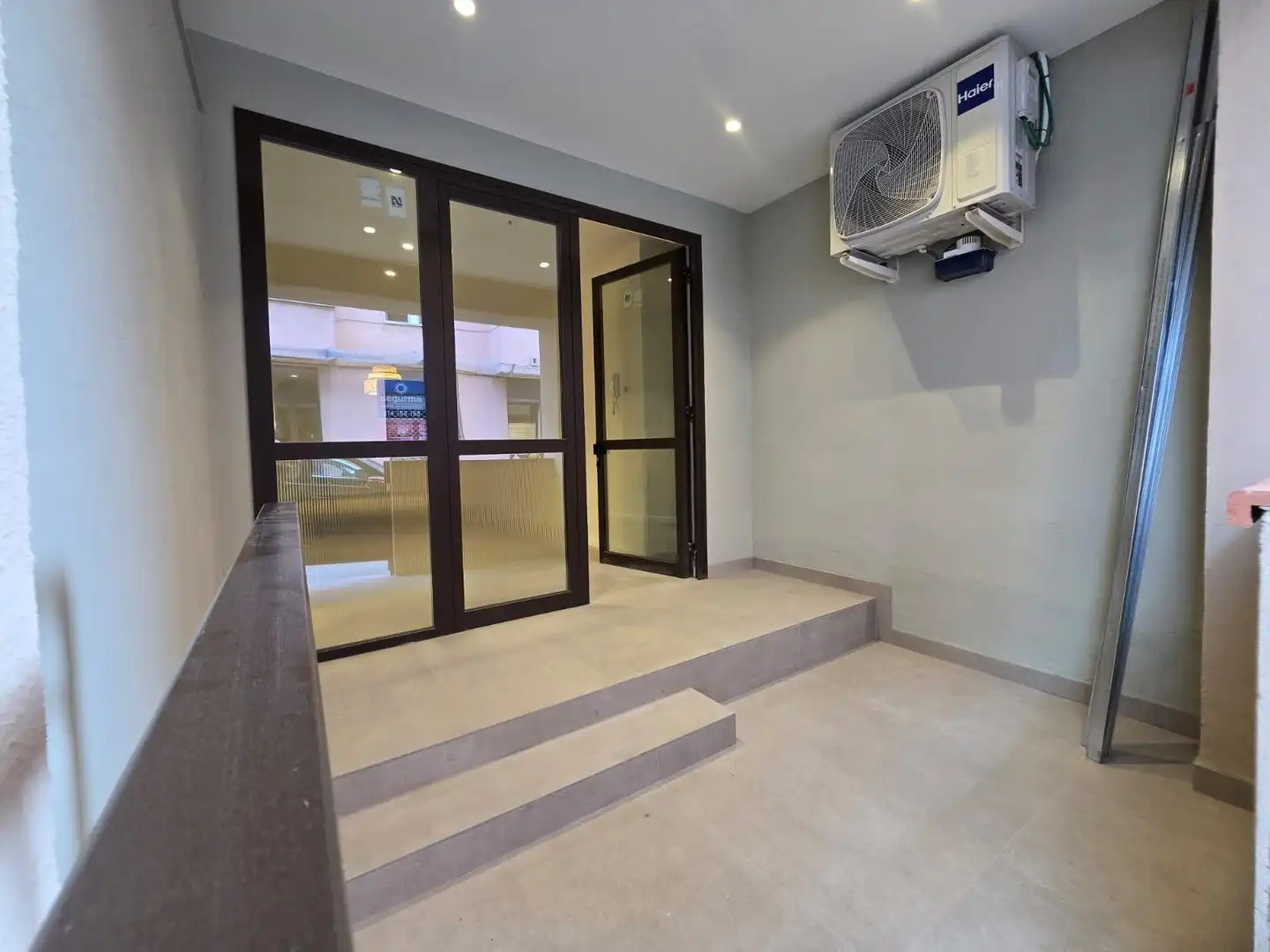 Piano terra con terrazza in vendita a Carrer Carrer Covadonga, imagen 4