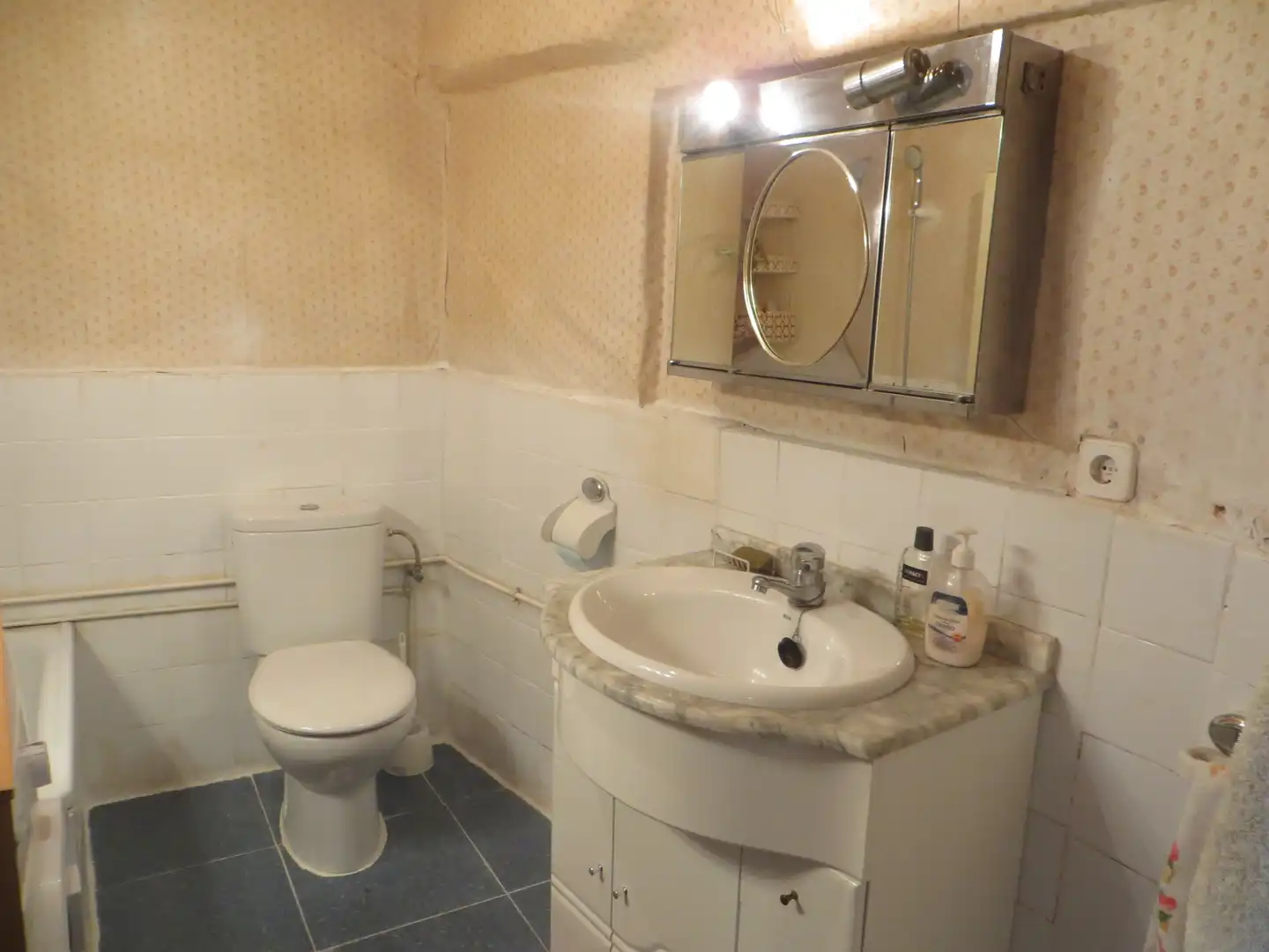 Bathroom of Houses for sale in Quintanilla de Onésimo  with Private garden