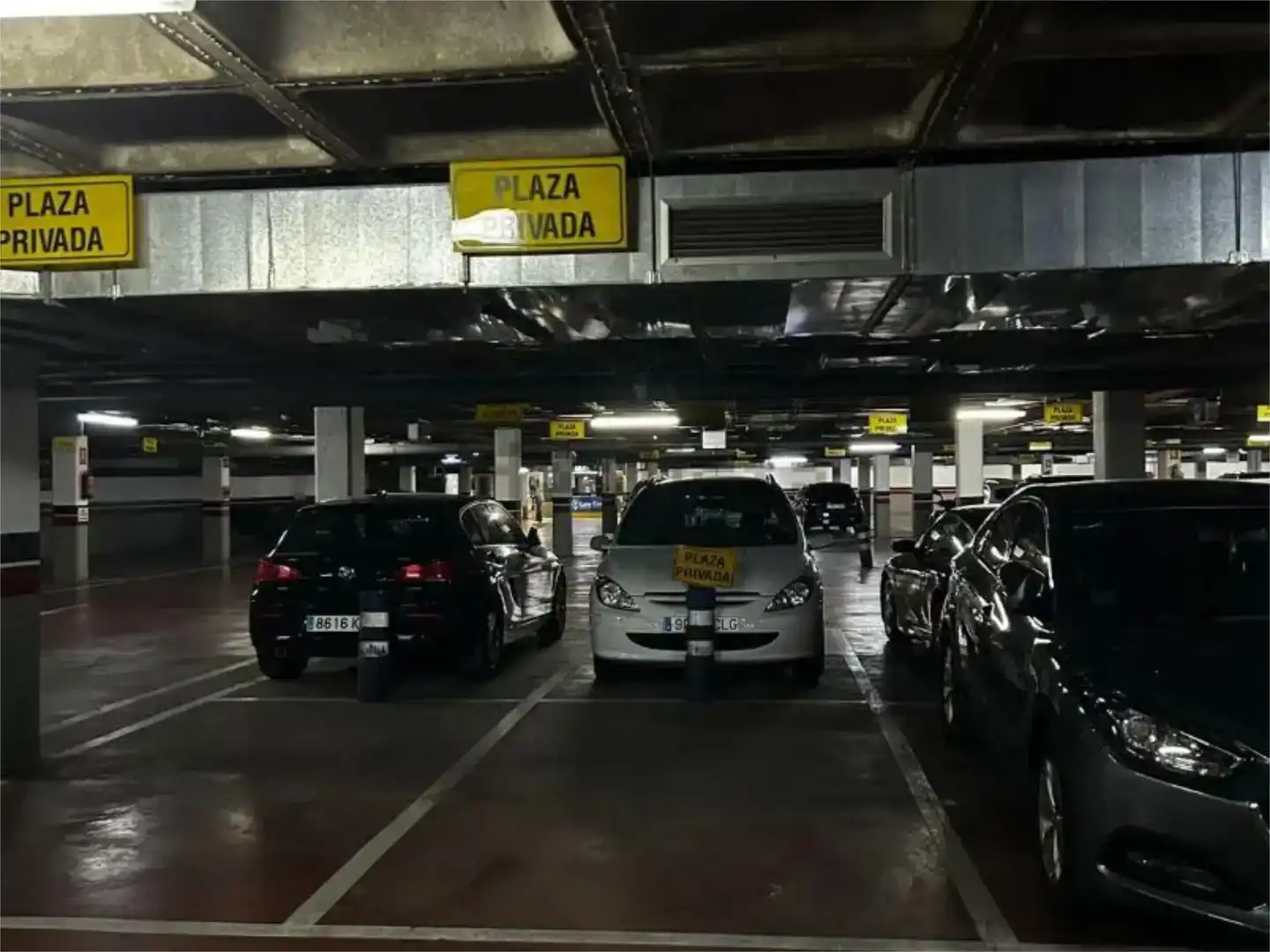 Parkplatz von Garage zum Verkauf in Sevilla