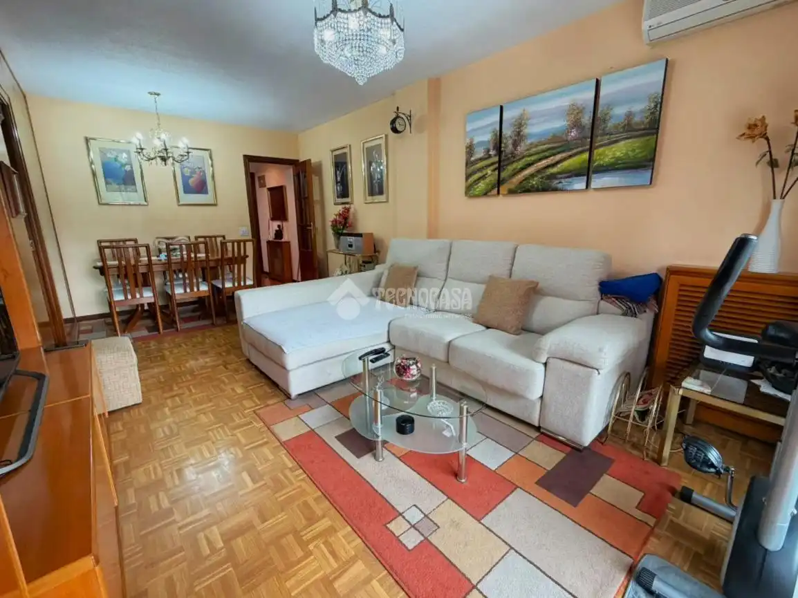 Sala d'estar de Pis en venda en Fuencarral - El Pardo