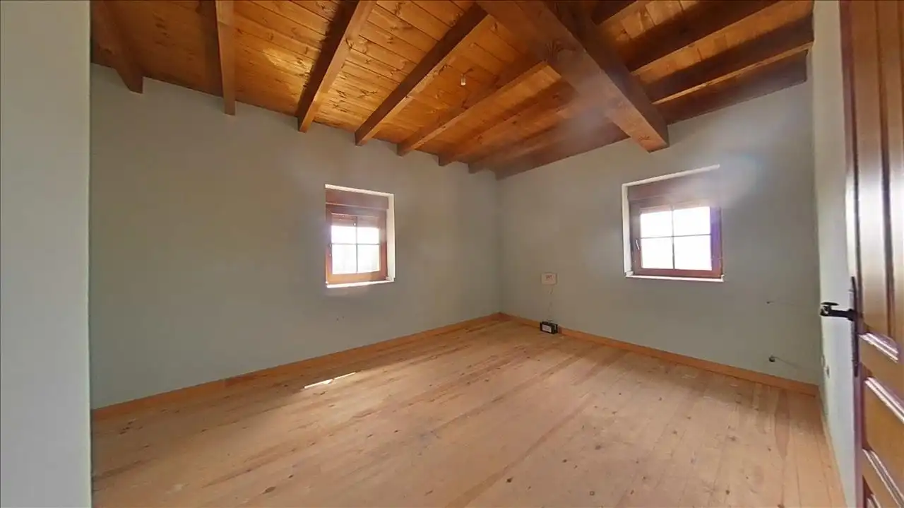 Habitación de Casa o chalet en venta en Salinas de Pisuerga con Jardín privado, Parquet y Trastero