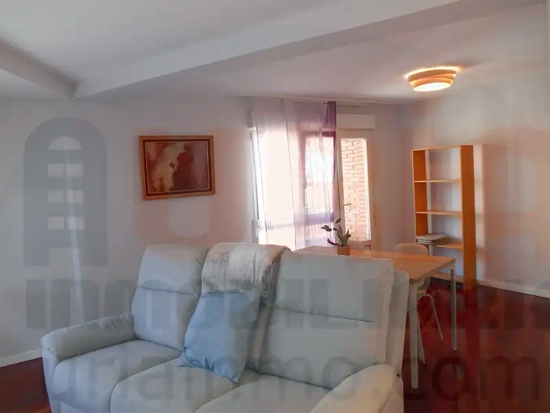 Wohnzimmer von Wohnung zur Miete in Oviedo  mit Heizung, Terrasse und Möbliert