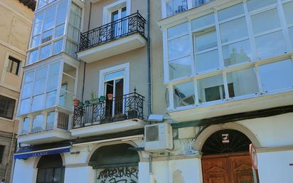 Vista exterior de Pis en venda en Santander amb Balcó