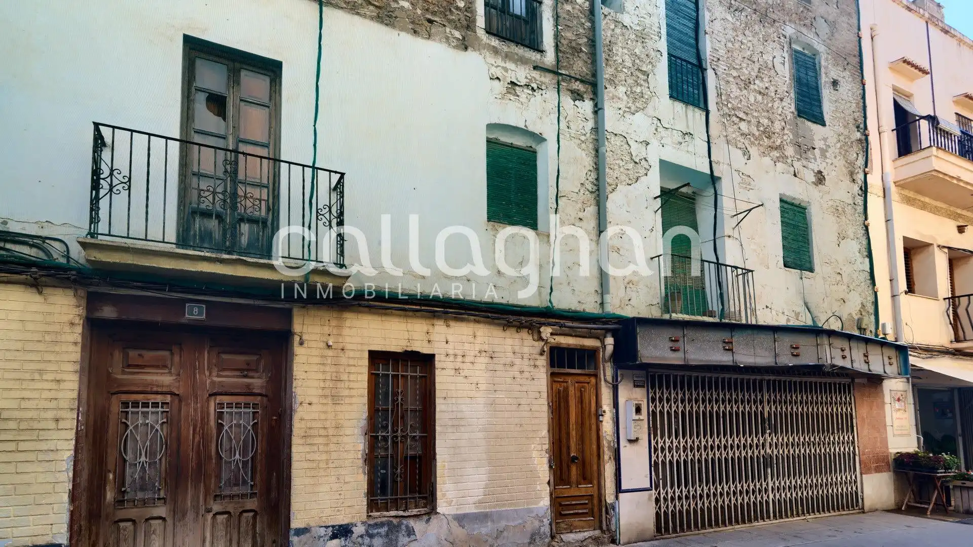 Außenansicht von Gebäude zum Verkauf in Quart de Poblet