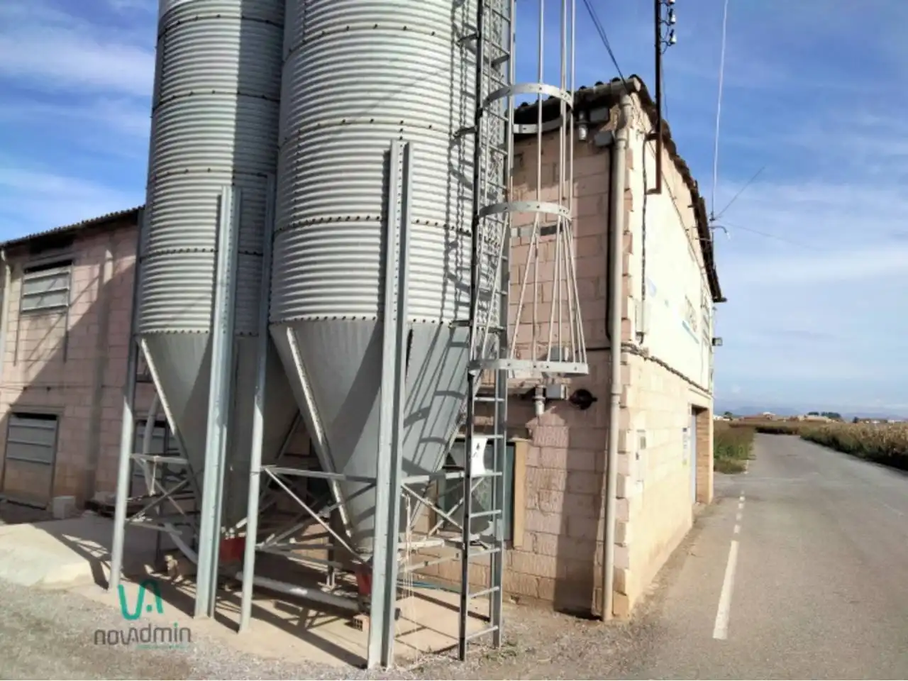 Fabrikhallen zum Verkauf in Carrer Camí Estació, El Poal