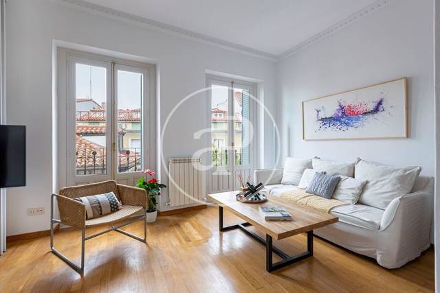 Piso en Alquiler en C. de Moratín en Cortes - Huertas