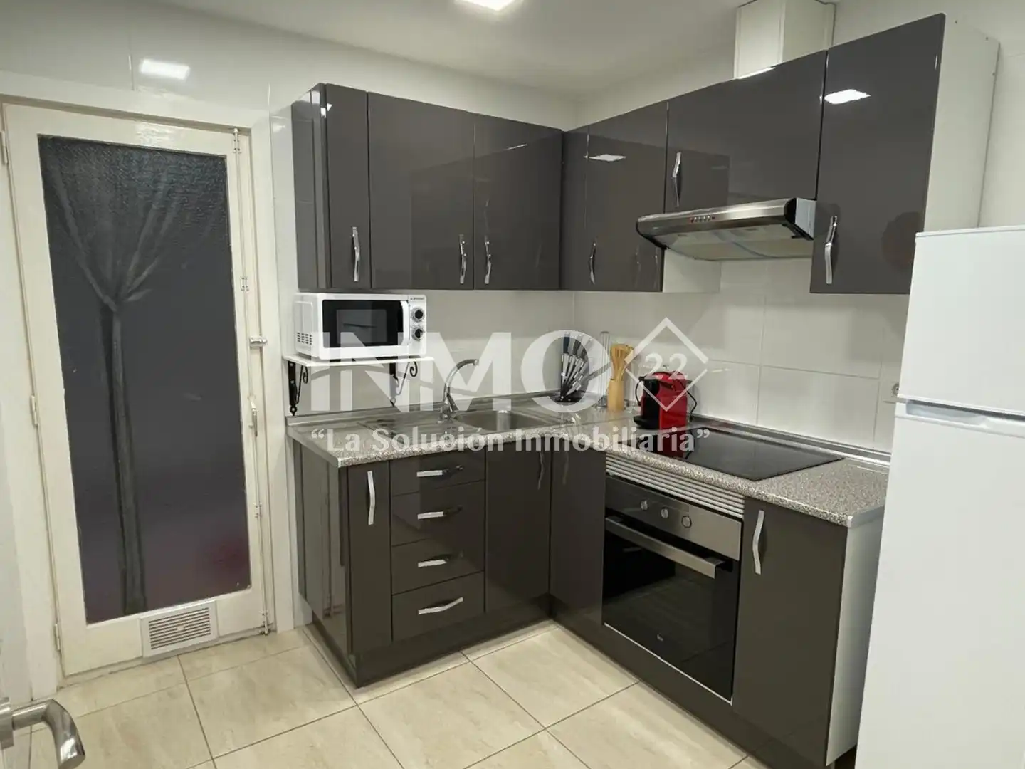 Cuina de Apartament en venda en Cambrils amb Aire condicionat, Terrassa i Moblat