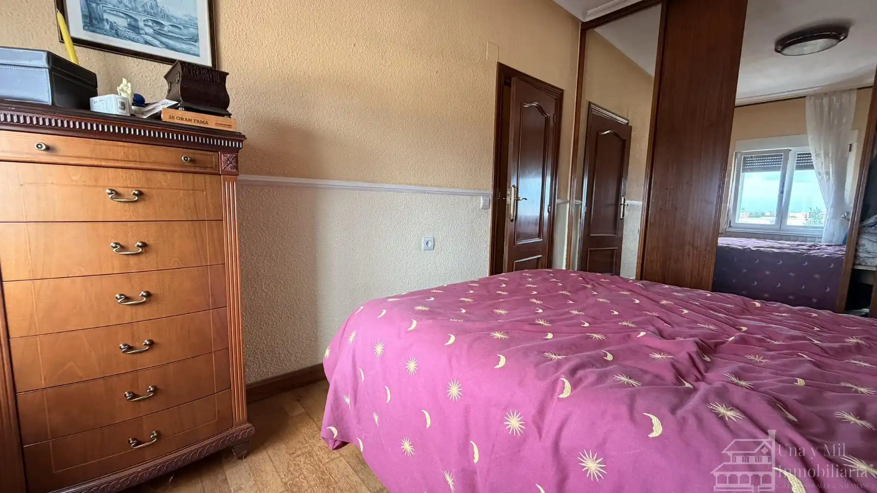 Dormitori de Pis en venda en Salamanca amb Calefacció, Parquet i Moblat
