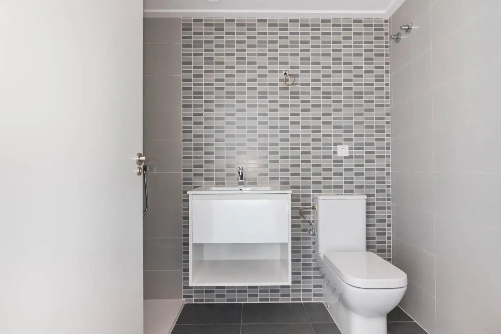 Piso en venta en Avenida ZARAICHE, La Flota