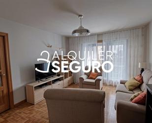 Living room of Flat to rent in  Madrid Capital  with Heating, Terrace and Furnished