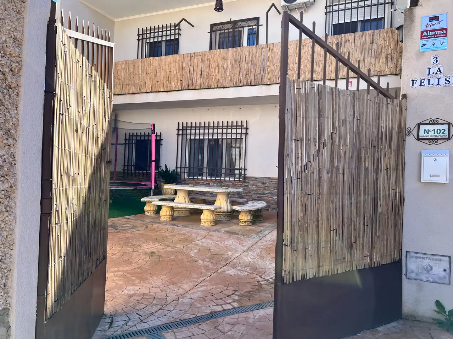 Chalet con terraza en venta en Villafranca de los Caballeros, imagen 2