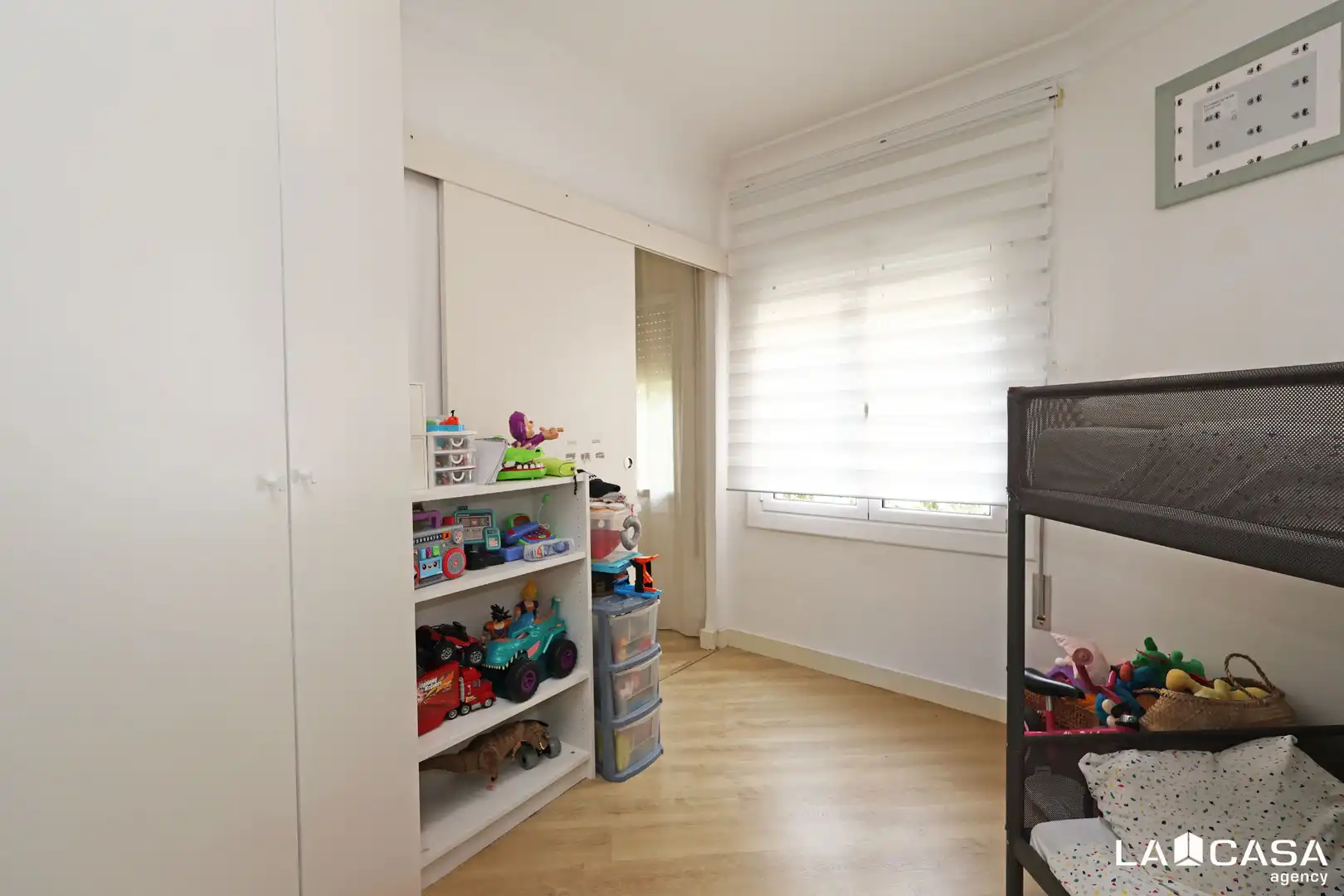 Habitación de Edificio en venta en L'Hospitalet de Llobregat