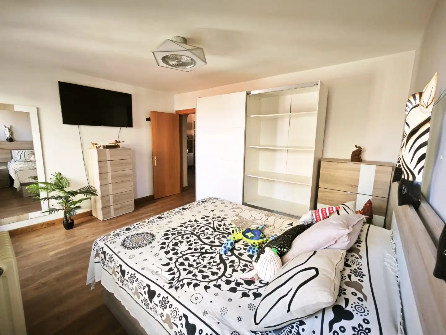 Schlafzimmer von Wohnung zur Miete in Salamanca Capital mit Balkon