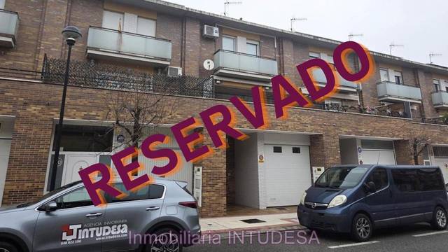 Casa adosada en Venta en Del Pago en Murchante