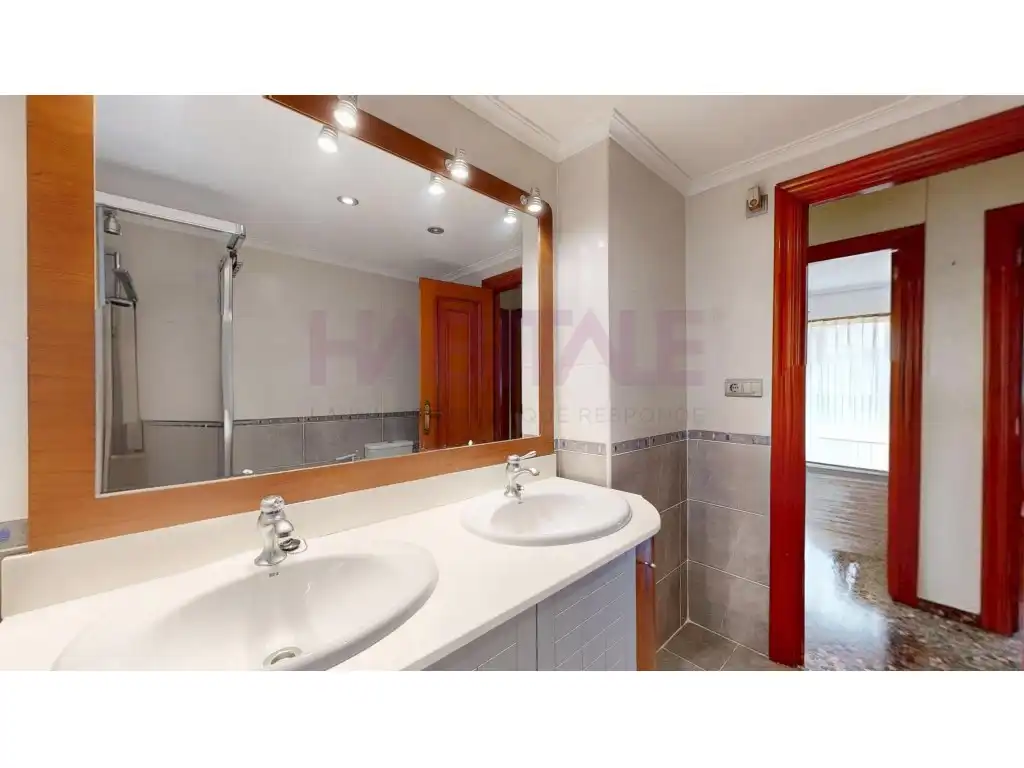 Baño de Piso en venta en Quatre Carreres