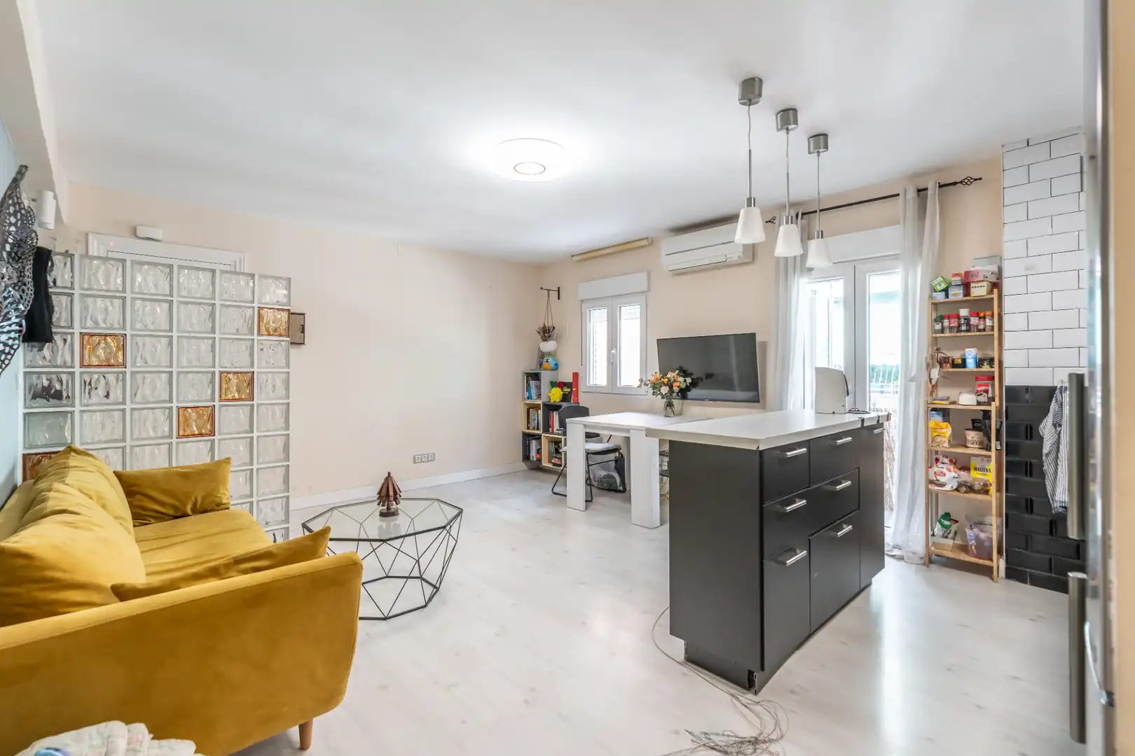 Sala de estar de Piso en venta en  Madrid Capital con Aire acondicionado, Calefacción y Terraza