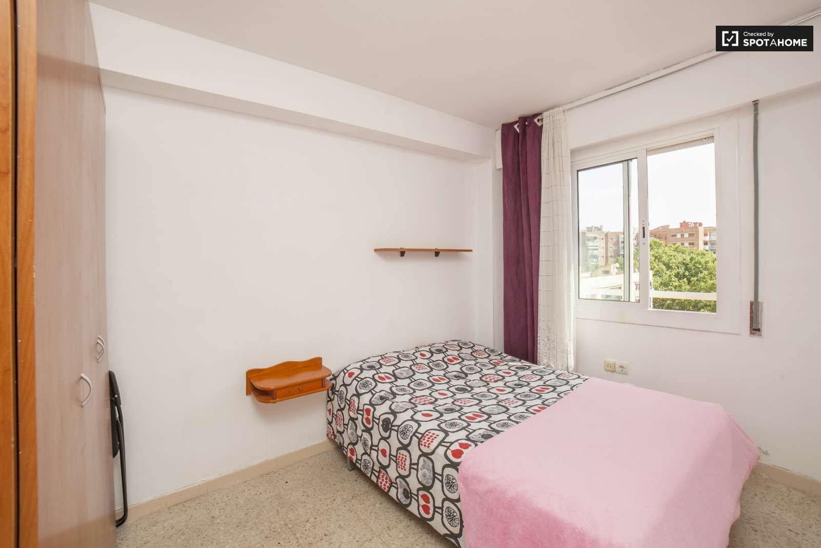 Bedroom of Flat to share in  Barcelona Capital  with Air Conditioner and Terrace