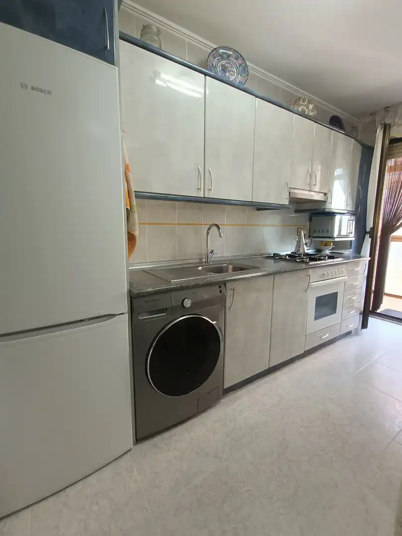 Cuina de Pis en venda en Miranda de Ebro amb Calefacció, Terrassa i Traster