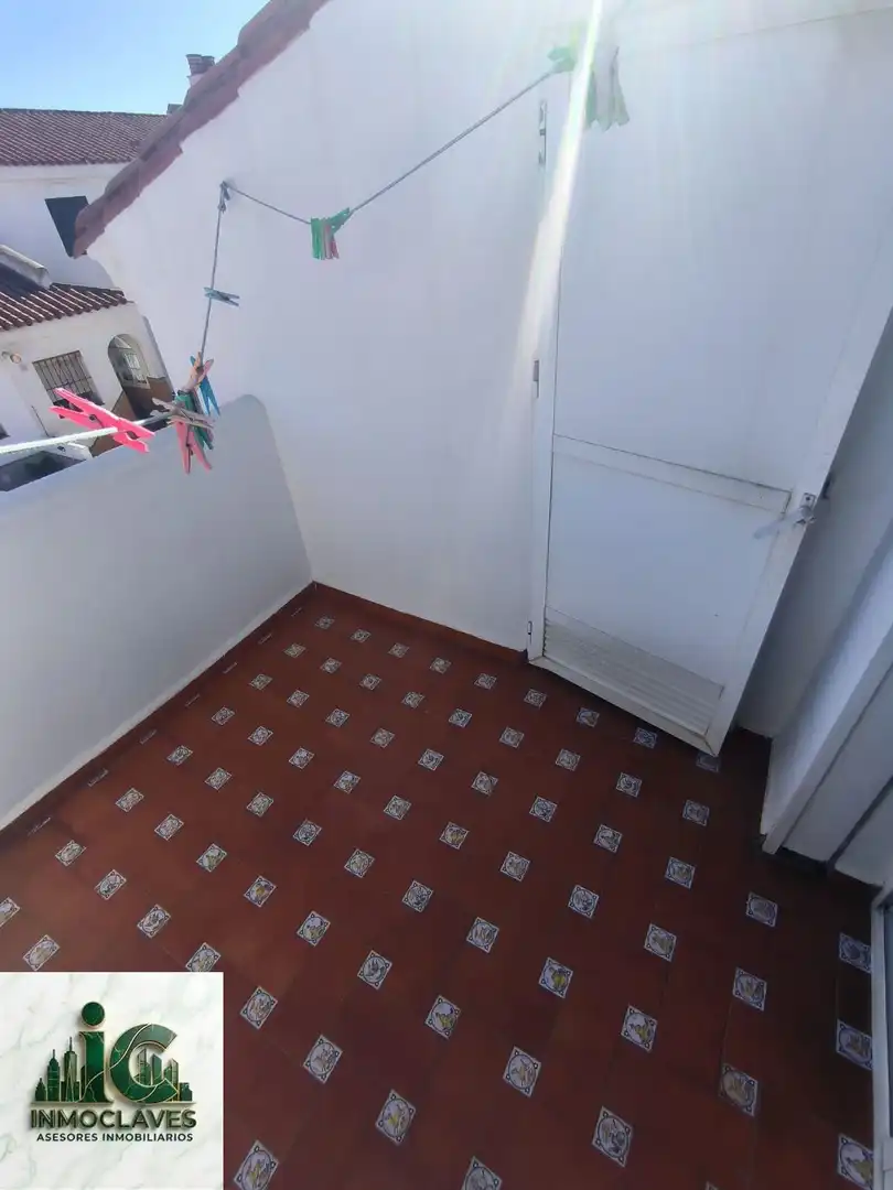 Detached homes for sale in Algeciras  with Terrace and Furnished